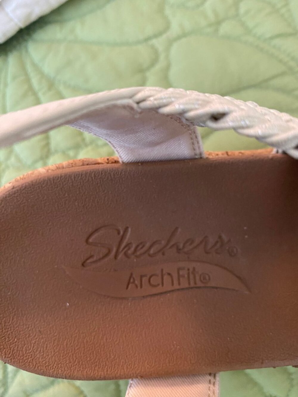 Skecher's Womens Archfit Wedge Sandals 7.5 Tan/Off White Sparkle Stretch Straps - Picture 6 of 6
